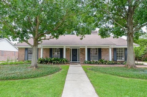 10623 Longmont Drive Houston TX 77042