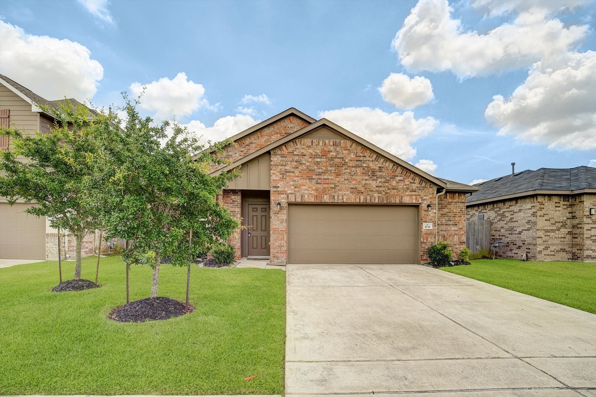 4714 Painted Bunting Lane