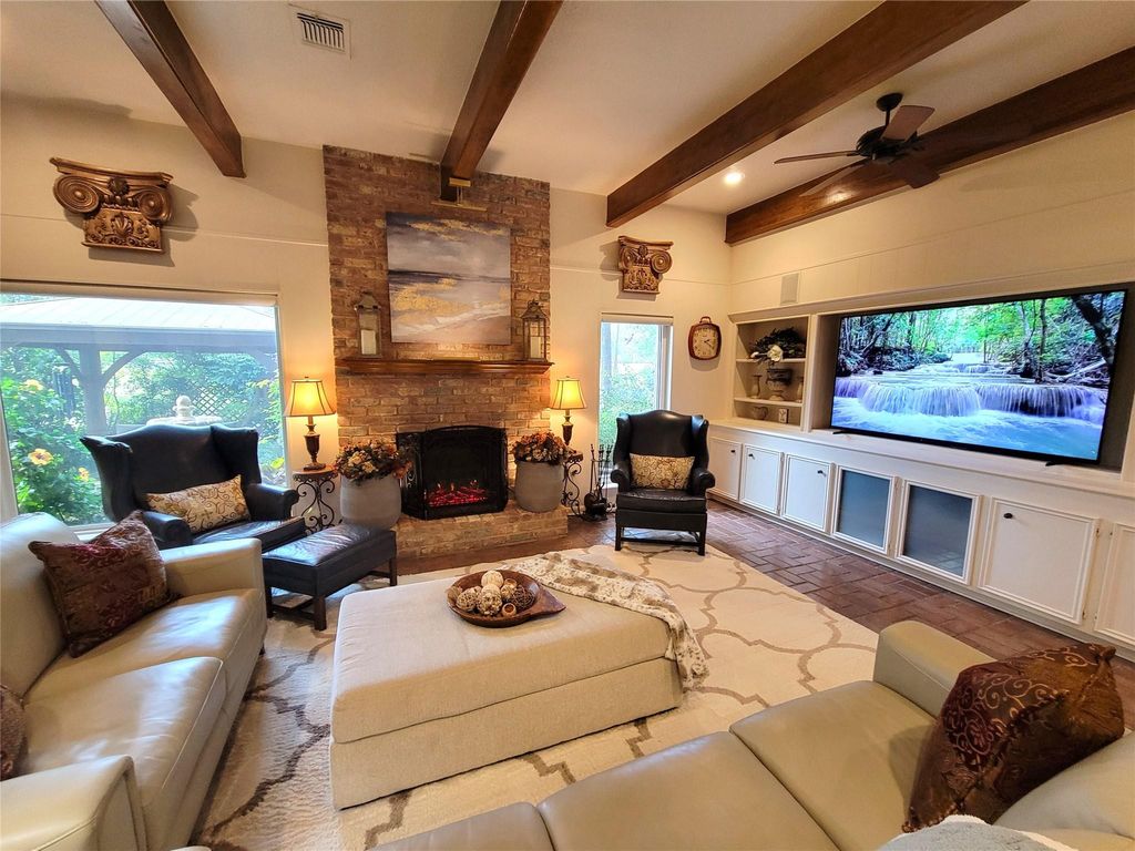 Photo of 709 Palmer Drive, Conroe, TX 77302 (MLS # 97570939)