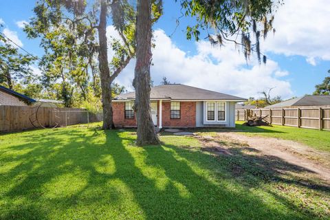 Photo of 5559 County Road 353, Brazoria, TX 77422 (MLS # 41163054)