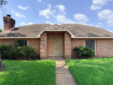 Homes For Sale - 1834 Quail Valley East Drive<br/> Missouri City, TX 77459