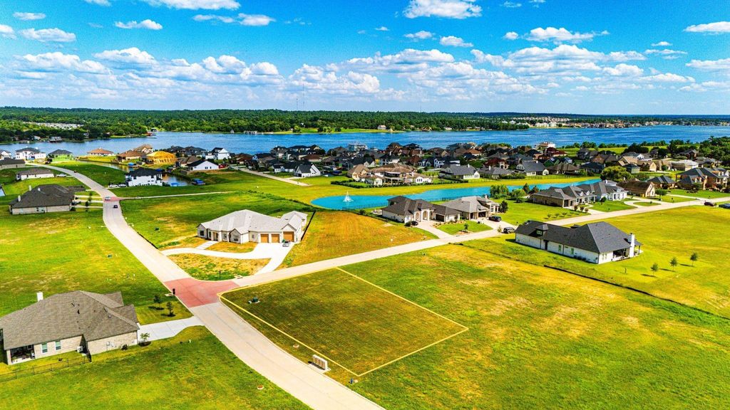 Photo of 10933 Dauphine Street, Willis, TX 77318 (MLS # 65650608)