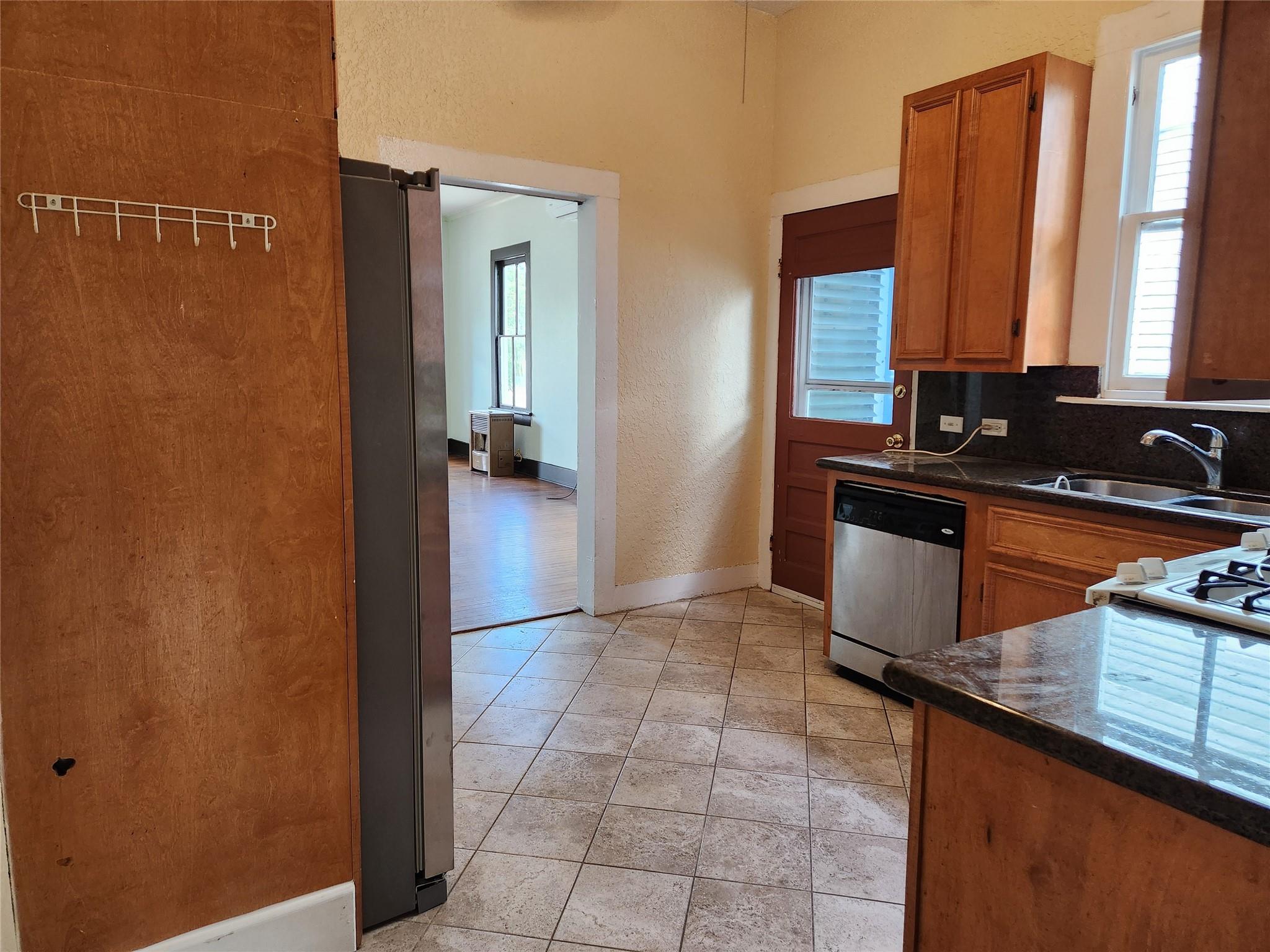 Galveston, Texas 77550, United States, 1 Bedroom Bedrooms, ,1 BathroomBathrooms,Residential,Active,193593
