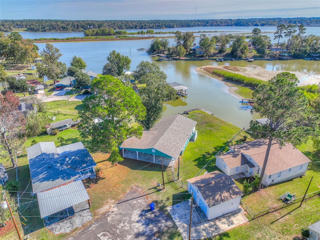 Photo of 1575 Yaupon Cove Drive, Onalaska, TX 77360 (MLS # 37631255)