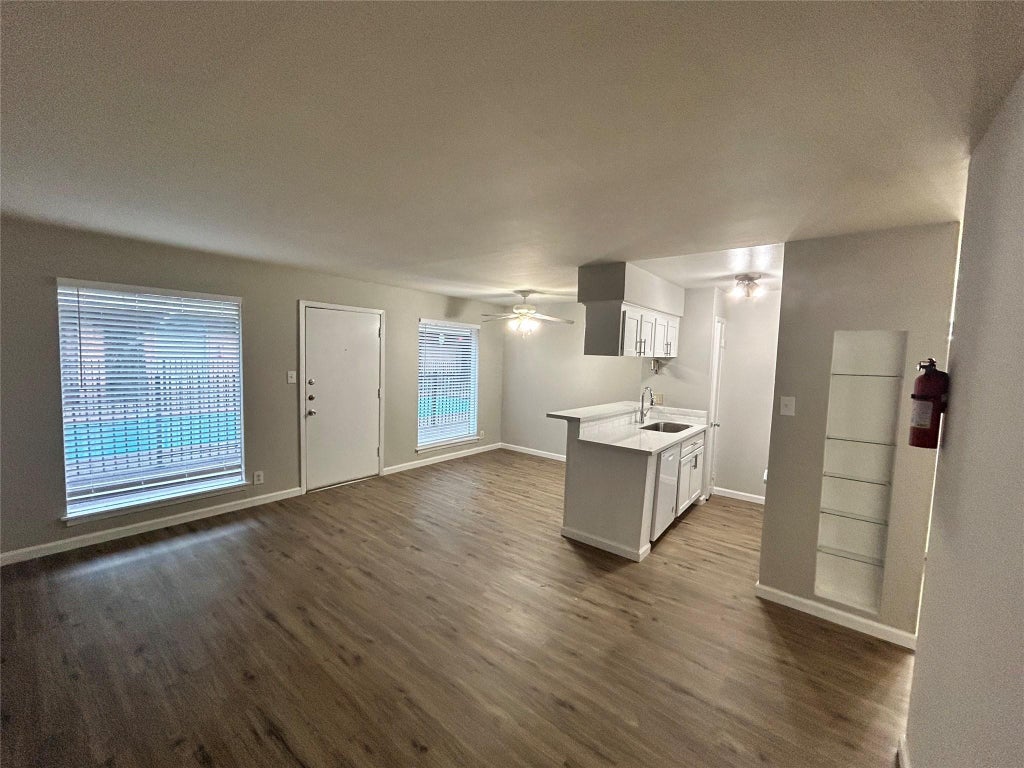 Photo of 1401 Kipling St #17, Houston, TX 77006 (MLS # 83541903)