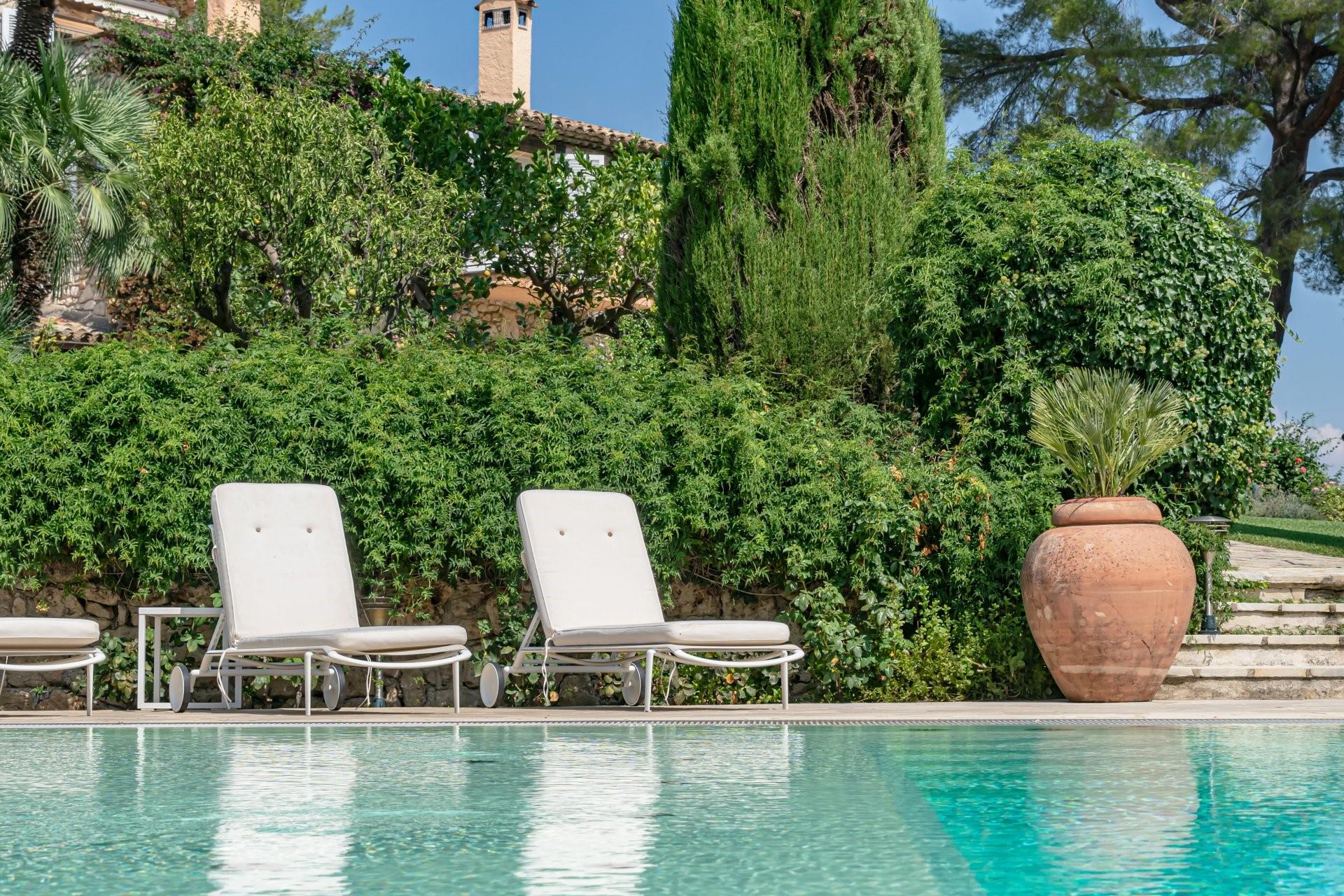 1200 D-7 Rte De La Colle-Sur-Loup