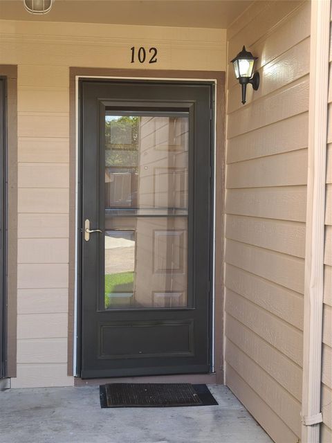 102C Lakeview Terrace Montgomery TX 77356