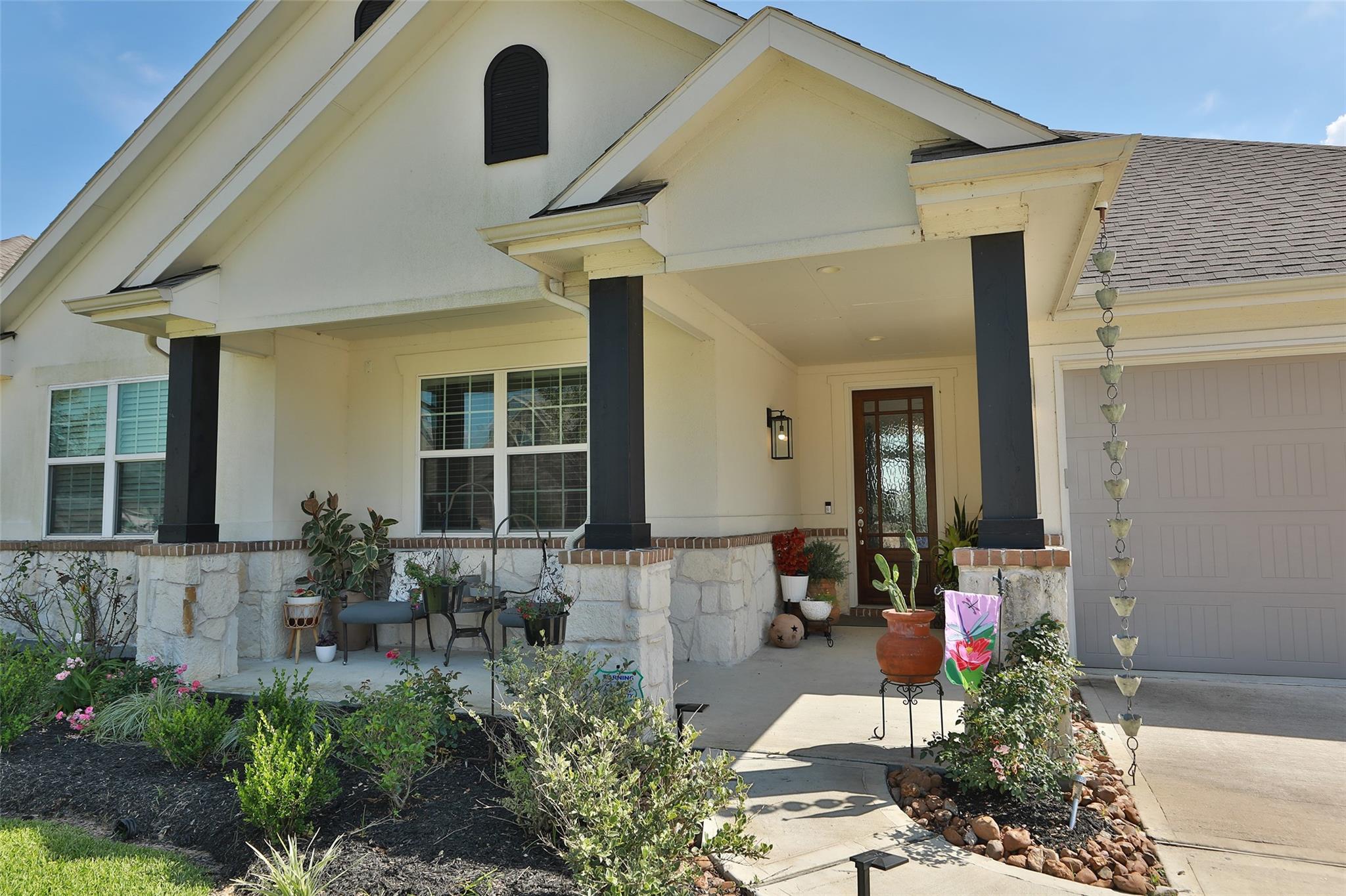 7335 Laguna Lake Drive
