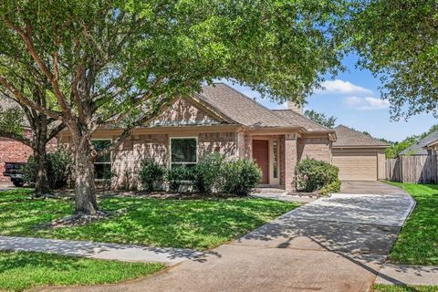 Photo of 18414 Stark Point Court, Humble, TX 77346 (MLS # 74510624)
