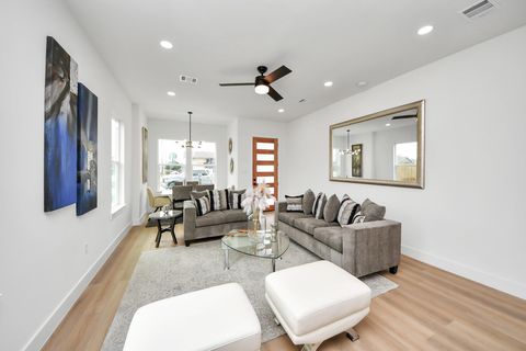 Tiny photo for 8817 Edgar Street, Houston, TX 77051 (MLS # 49892871)