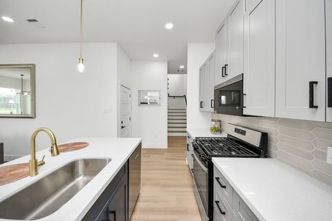 Tiny photo for 8817 Edgar Street, Houston, TX 77051 (MLS # 49892871)