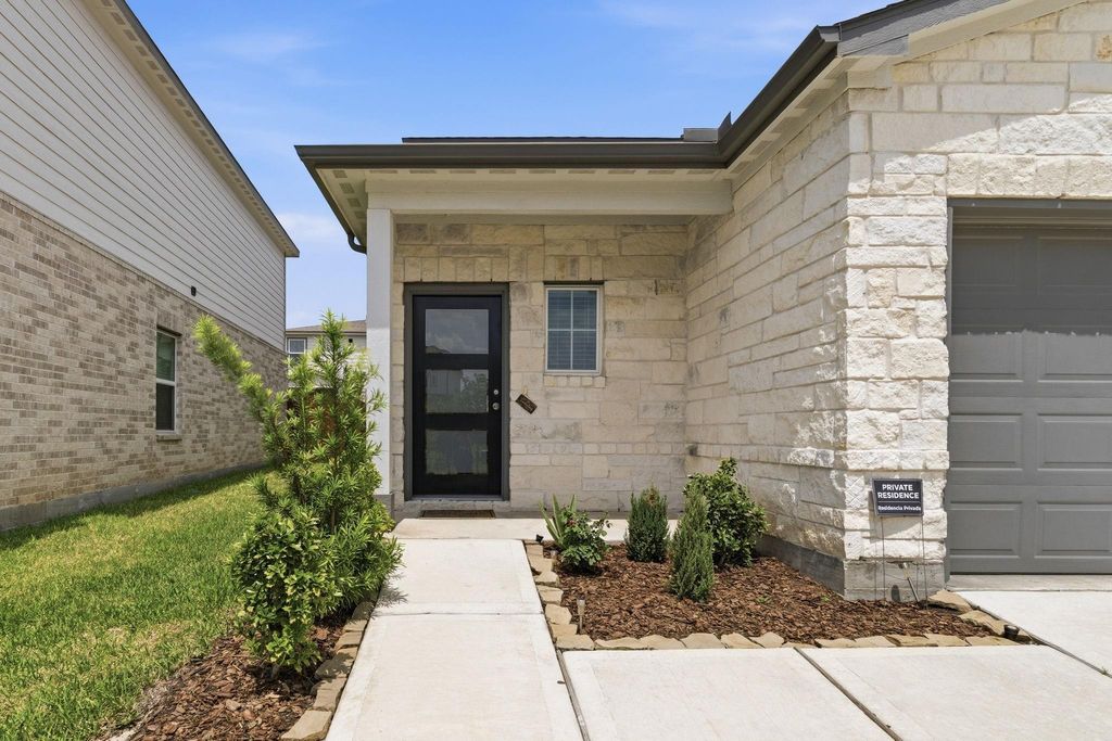 Photo of 8320 Bristlecone Pine Way Way, Magnolia, TX 77354 (MLS # 62375930)