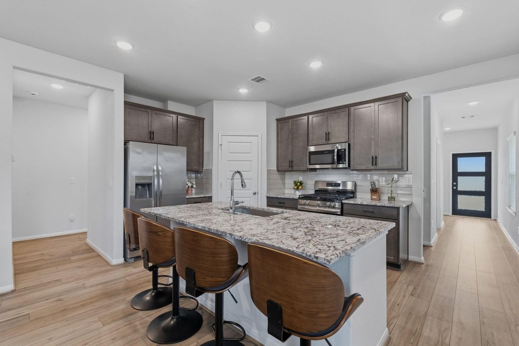 Photo of 8320 Bristlecone Pine Way Way, Magnolia, TX 77354 (MLS # 62375930)