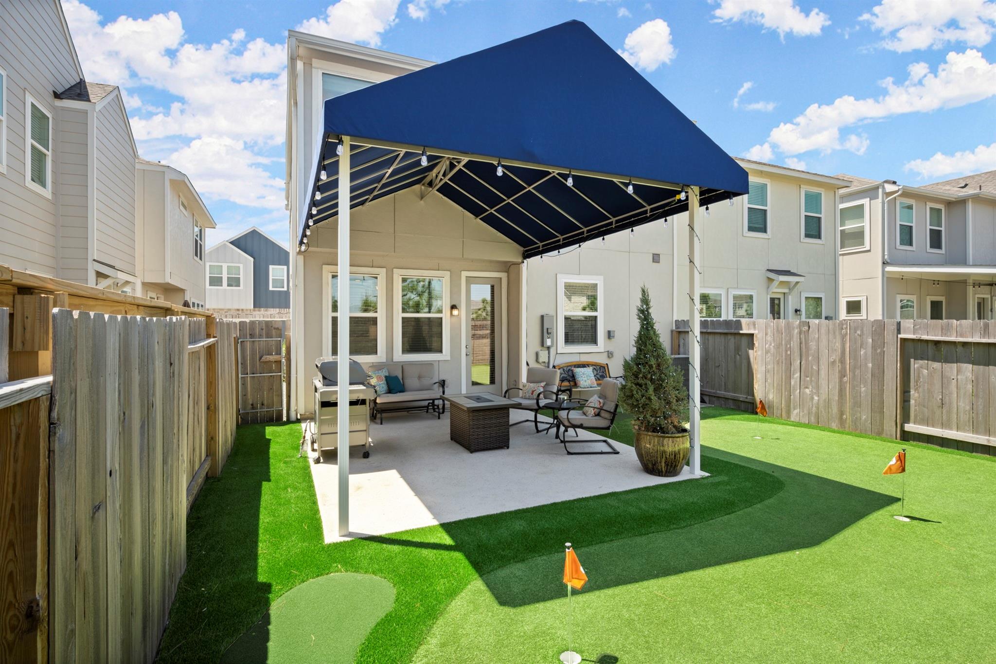 9904 Smokehouse Silo Lane