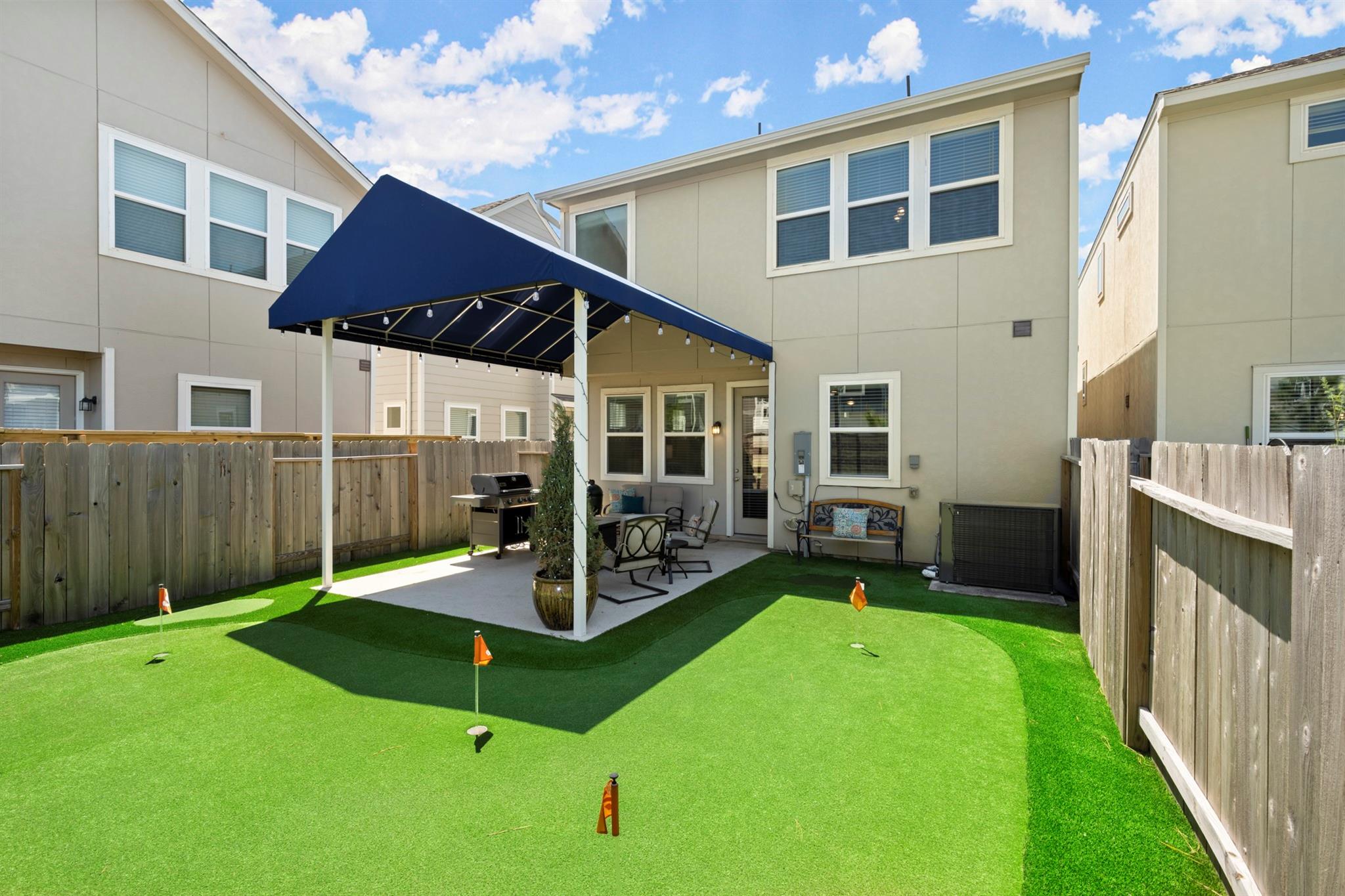 9904 Smokehouse Silo Lane