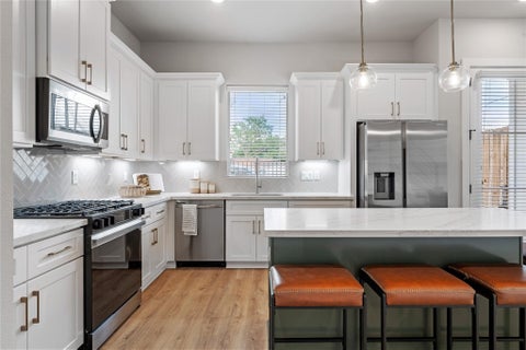 Photo of 8419 Pech Landing Drive, Houston, TX 77055 (MLS # 28854055)