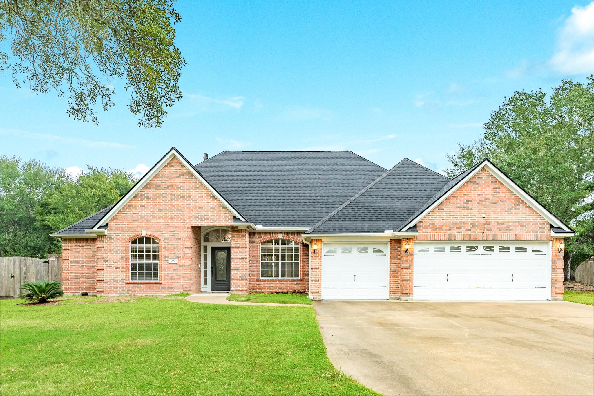 900 Enchanted Oaks Drive