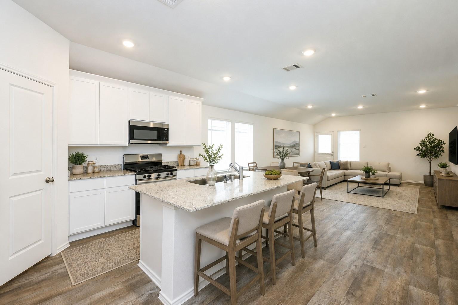 3027 Holland Lakes Dr