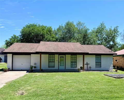 Photo of 1255 S Gustan Street, Sour Lake, TX 77659 (MLS # 75097469)
