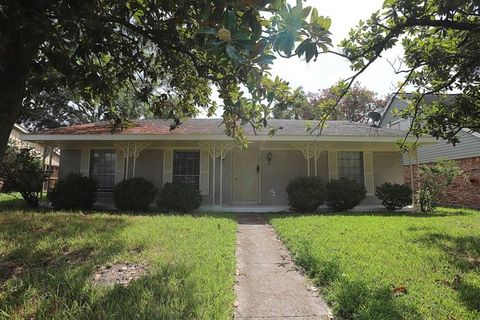 Photo of 11735 N Willowdale Circle, Missouri City, TX 77071 (MLS # 23182049)