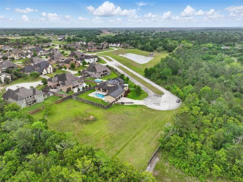 Photo of 2082 Wilderness Trail, Friendswood, TX 77546 (MLS # 26785271)