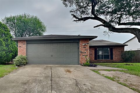 Photo of 6714 Loch Langham Drive, Houston, TX 77084 (MLS # 96183876)