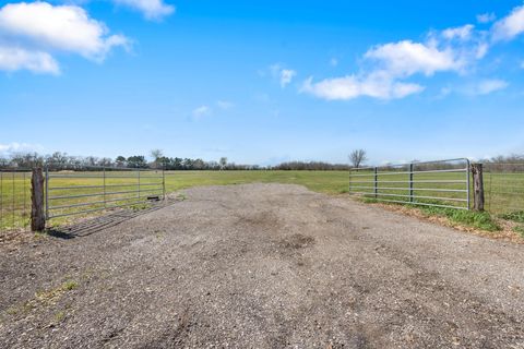 Vacant Land For Sale - 11.01 Acres Cr 379<br/> Caldwell, TX 77836