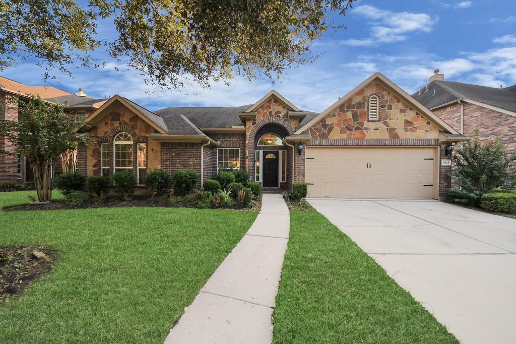 Photo of 5623 Maverick Bend Lane, Missouri City, TX 77459 (MLS # 87902441)