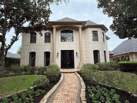 Photo of 3014 Acorn Wood Way, Houston, TX 77059 (MLS # 91902329)