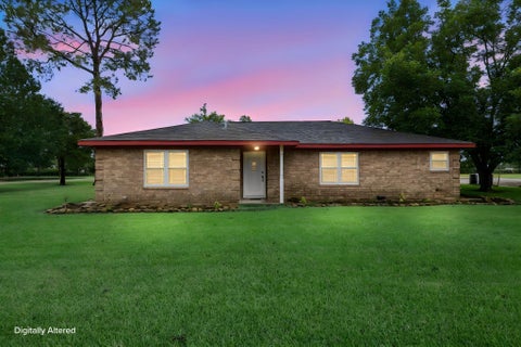 Photo of 915 Sycamore Road, Richmond, TX 77469 (MLS # 10242056)