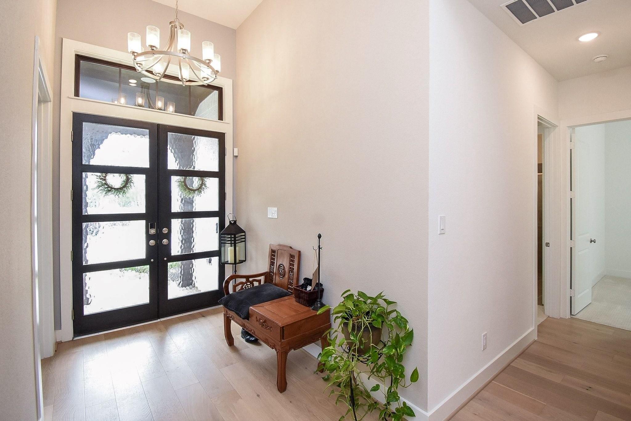 6811 Mirabeau Lane