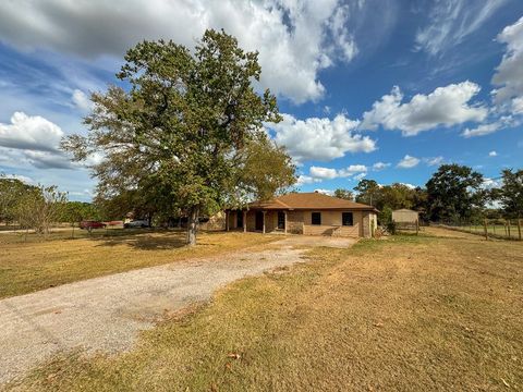 Photo of 18 Sutterfield Lane Ln, Huntsville, TX 77320 (MLS # 38332543)