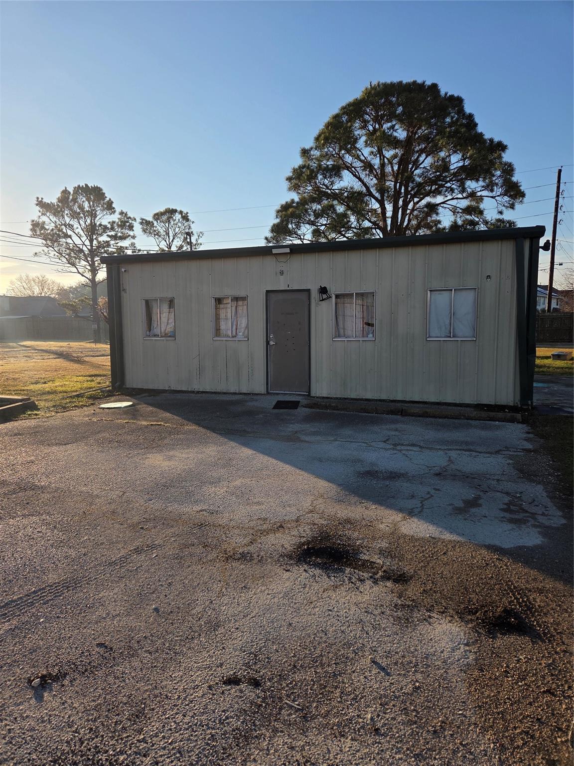 8222 N Highway 146