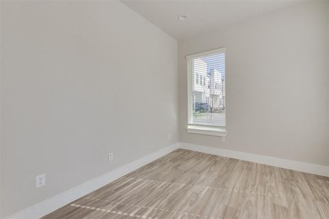 Tiny photo for 1741 Cove Crescent Court, Houston, TX 77055 (MLS # 66899744)