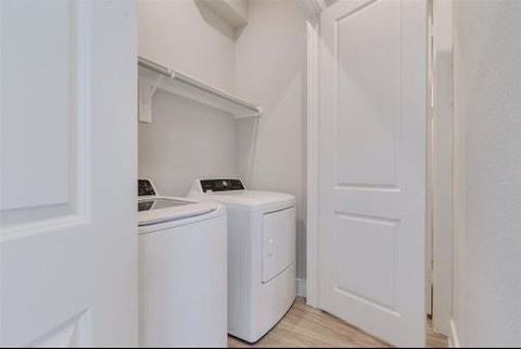 Tiny photo for 1741 Cove Crescent Court, Houston, TX 77055 (MLS # 66899744)