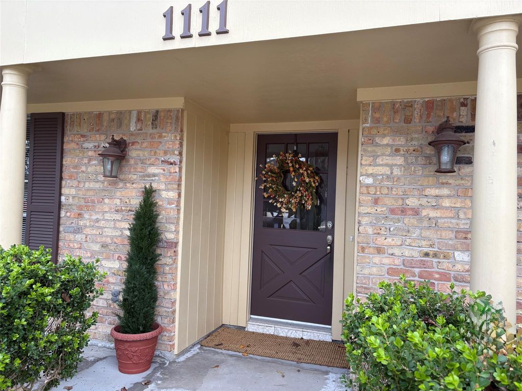 Photo of 1111 Burning Tree Road, Kingwood, TX 77339 (MLS # 18109234)