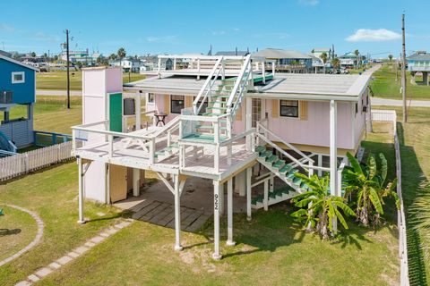 Photo of 922 Seashell Drive, Surfside Beach, TX 77541 (MLS # 57042739)