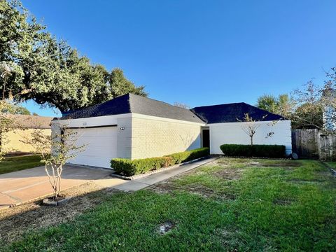 Photo of 16039 Bear Hill Drive, Houston, TX 77084 (MLS # 33944099)