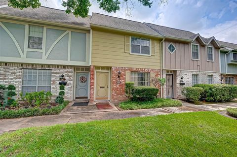 Photo of 8101 Amelia Road #206, Houston, TX 77055 (MLS # 22040389)