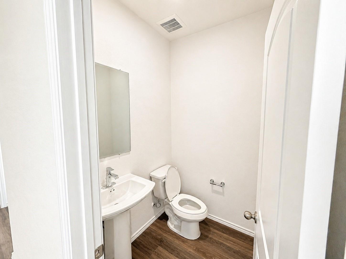 5218 Mossdale Bluff Lane