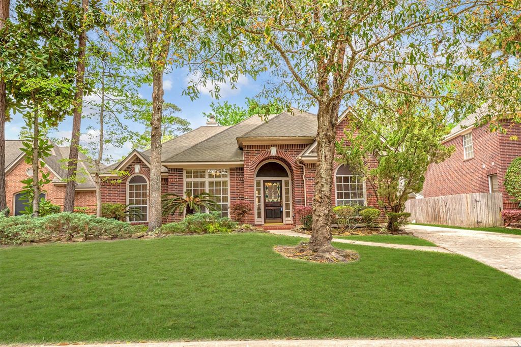Photo of 5211 High Glen Court, Houston, TX 77345 (MLS # 26999915)