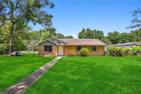 Photo of 9196 White Oak Drive, Conroe, TX 77384 (MLS # 77208933)