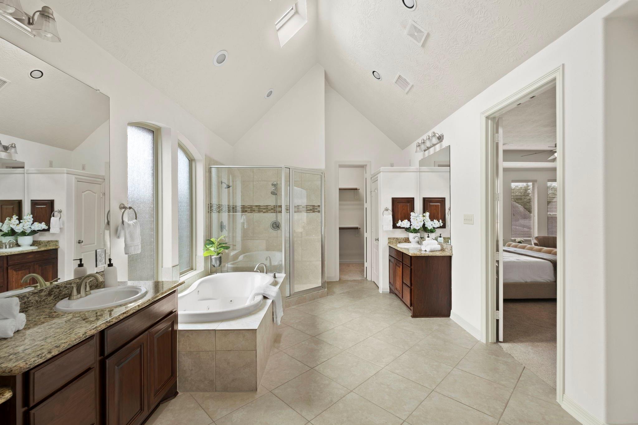 28003 Iberville Glen Drive