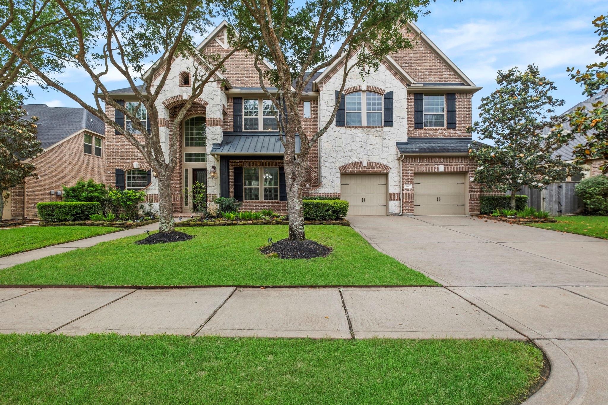 28003 Iberville Glen Drive