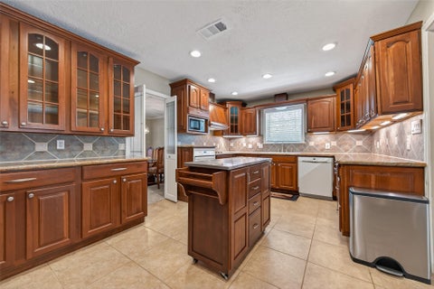 Tiny photo for 15310 Philippine Street, Jersey Village, TX 77040 (MLS # 29955652)