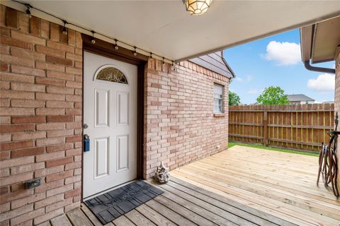 Photo of 542 Birdsong Drive, League City, TX 77573 (MLS # 80487106)