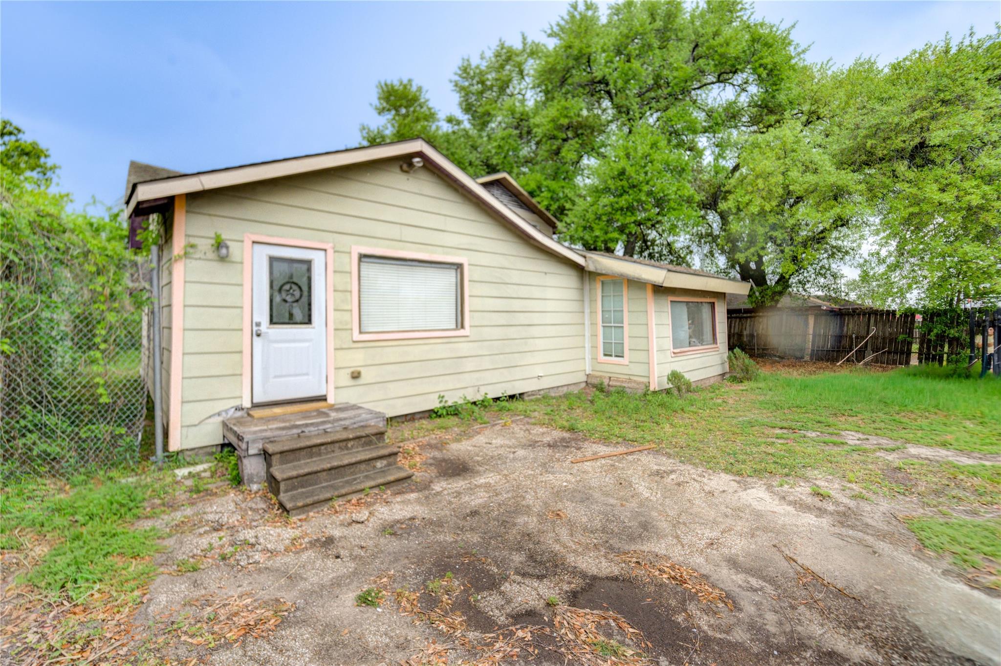 9317 Homestead Road