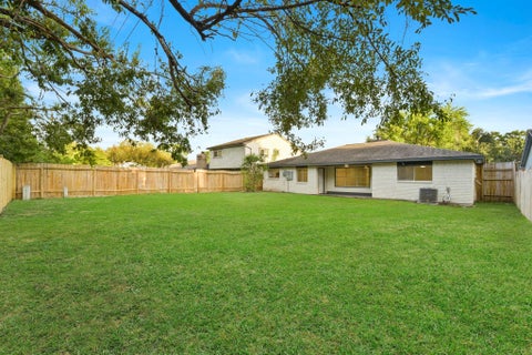 Tiny photo for 2322 Aprilmont Drive, Sugar Land, TX 77498 (MLS # 87087607)