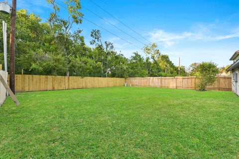 Tiny photo for 2322 Aprilmont Drive, Sugar Land, TX 77498 (MLS # 87087607)