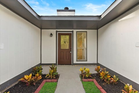 Tiny photo for 2322 Aprilmont Drive, Sugar Land, TX 77498 (MLS # 87087607)